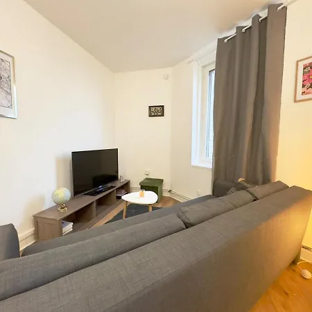 Διαμέρισμα Kab'3 - Close To Train Station *